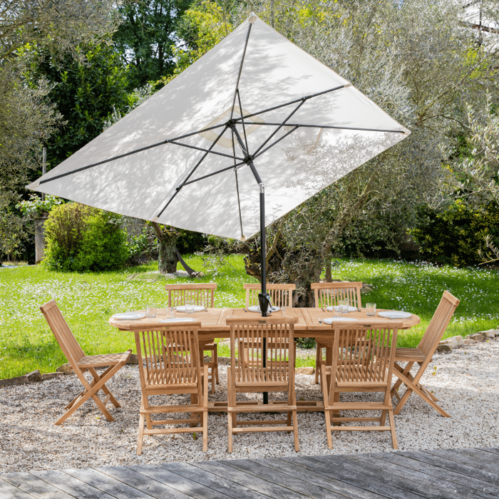 SALON DE JARDIN EN TECK AVEC PARASOL CREME CARRE