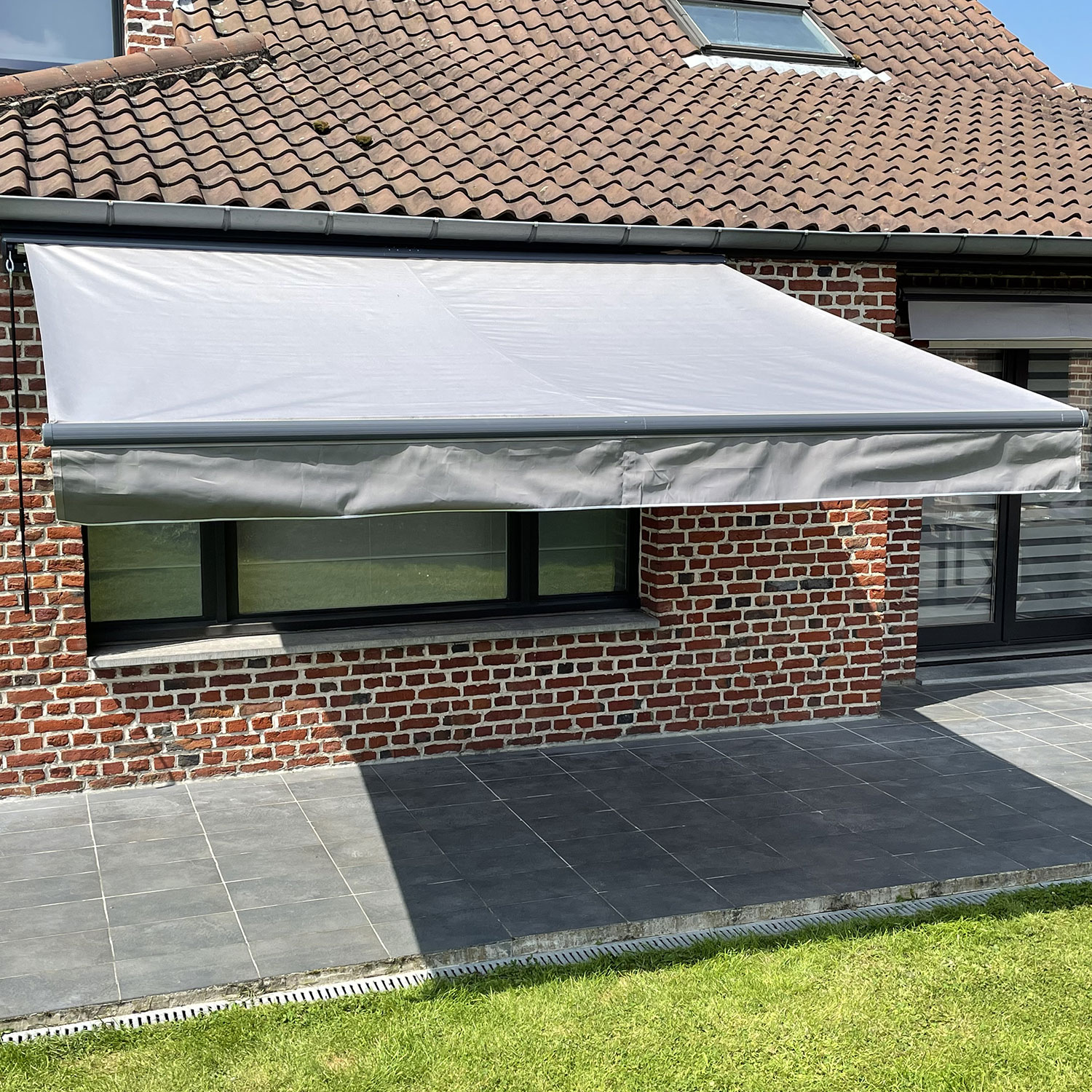 Tenda SAULE 3,5 × 3 m con semicupio - Tessuto grigio e struttura grigia