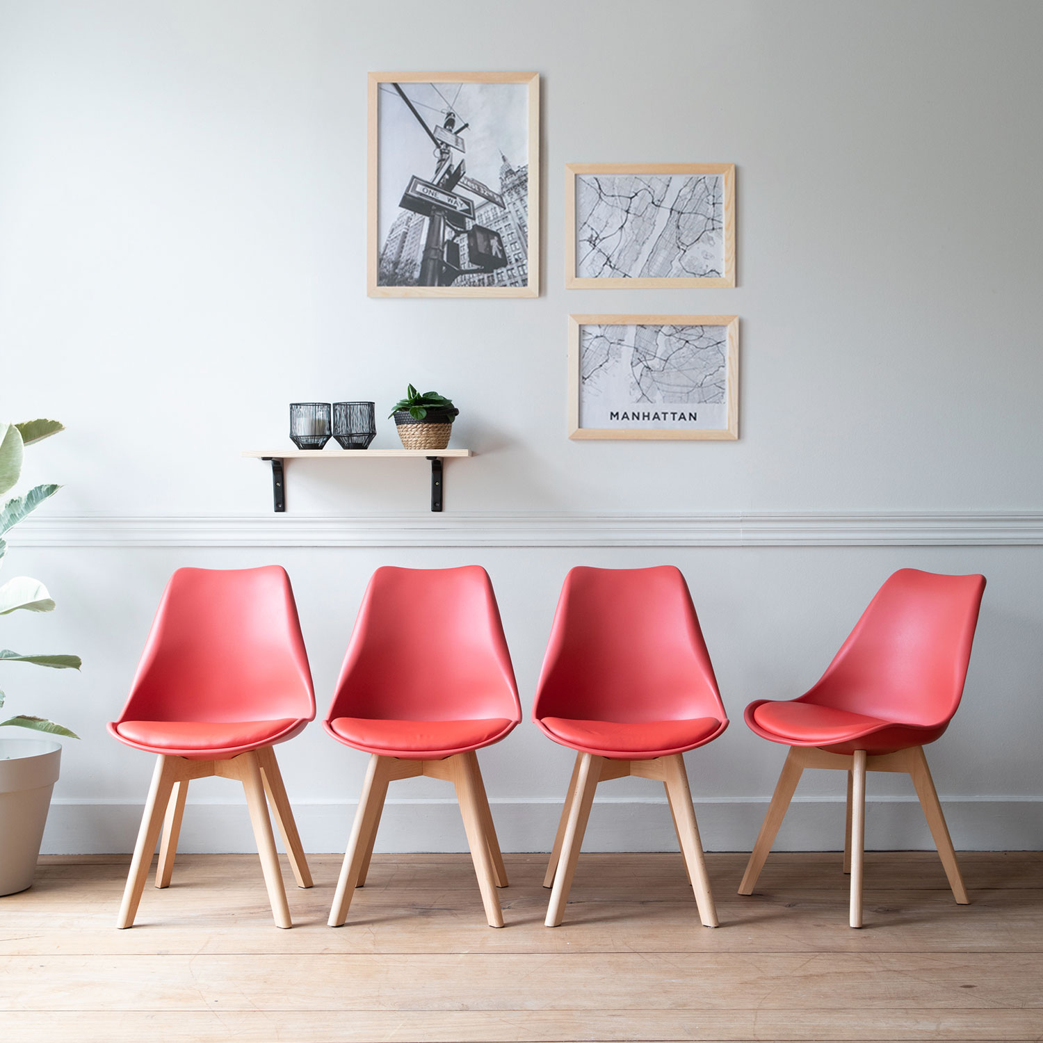 Set van 4 NORA Scandinavische stoelen rood met kussen