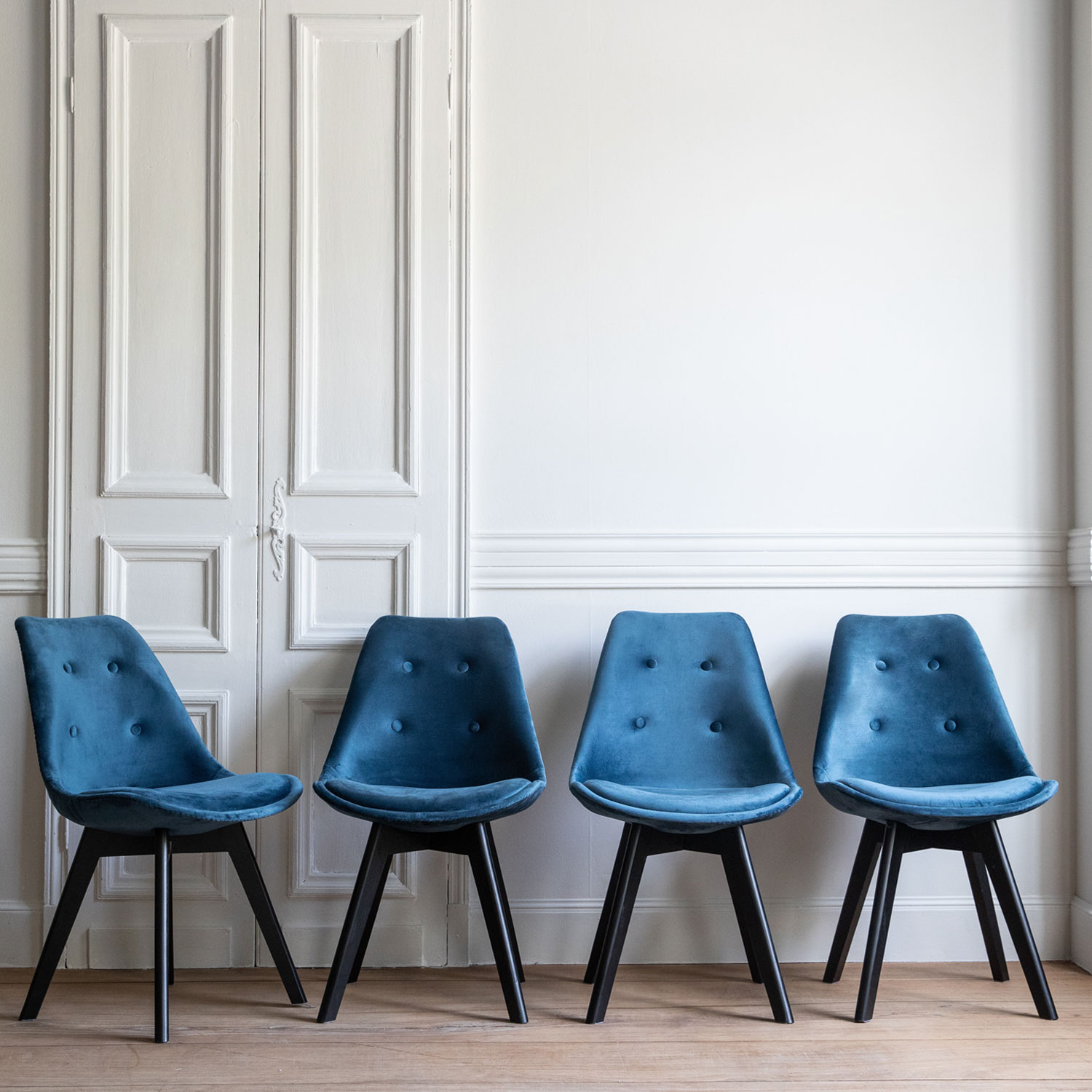 Conjunto de 4 cadeiras de veludo azul NORA com almofada