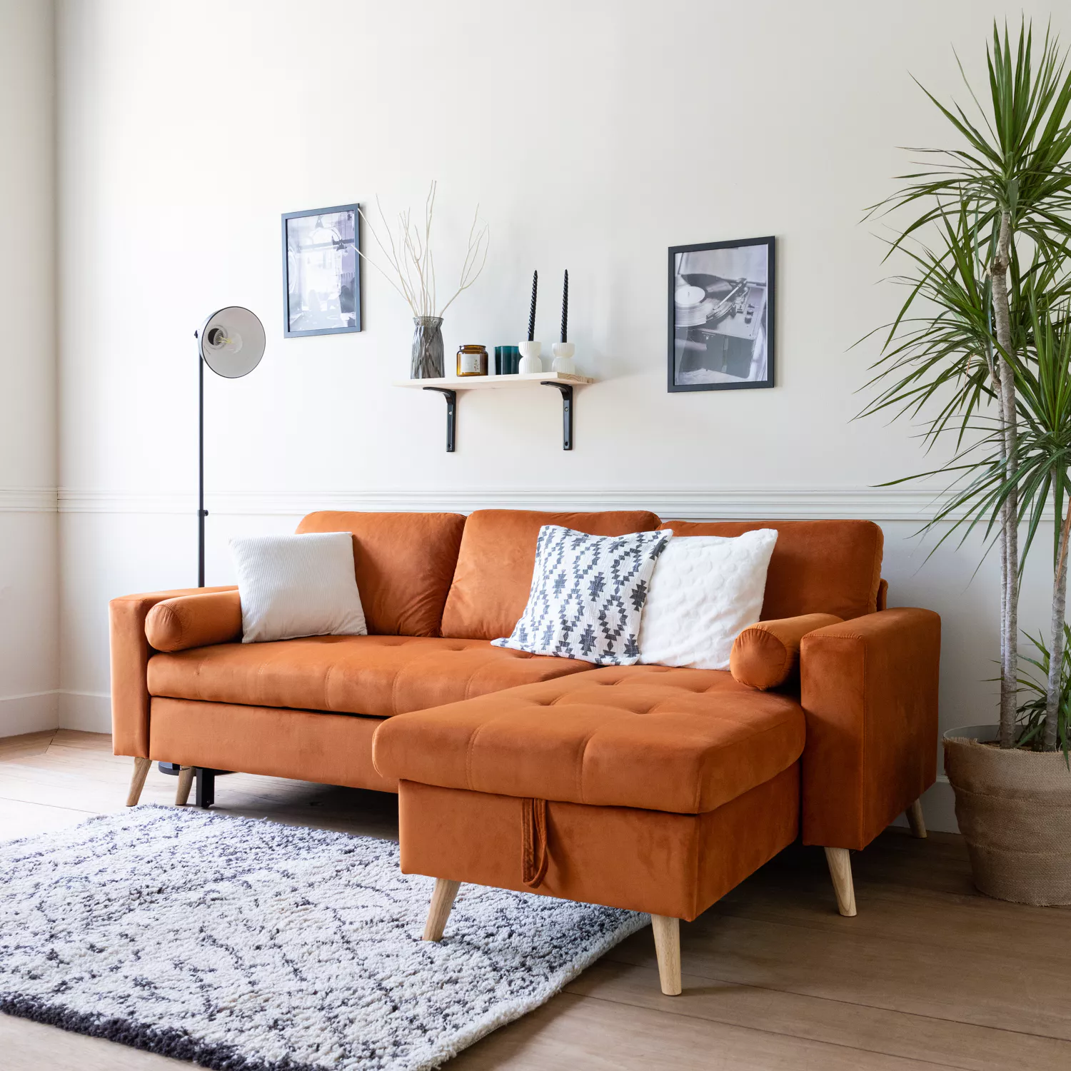 Sofá cama rinconera de 3 plazas naranja terracota en terciopelo JAMES