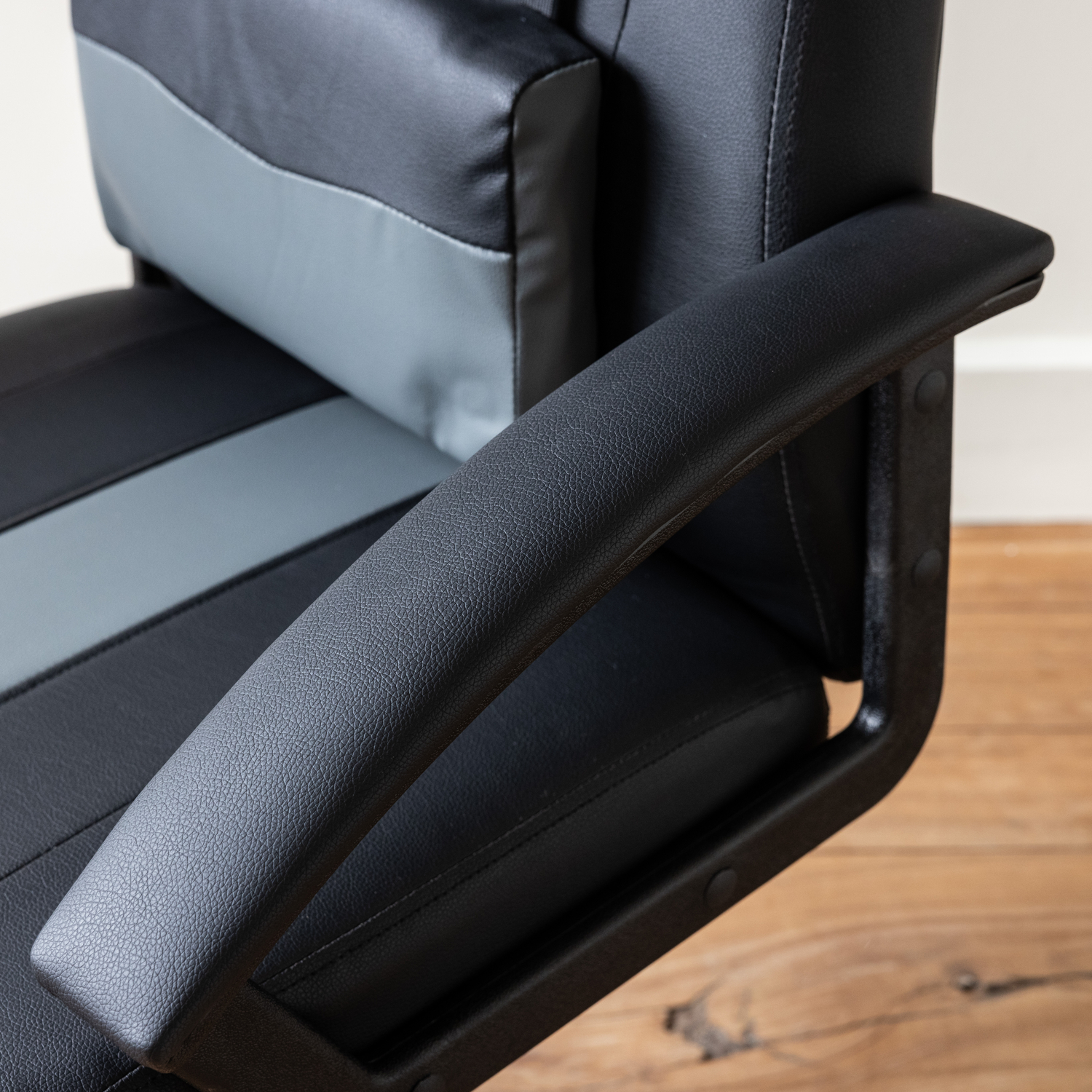 Silla gaming de oficina color negro y gris CRASH