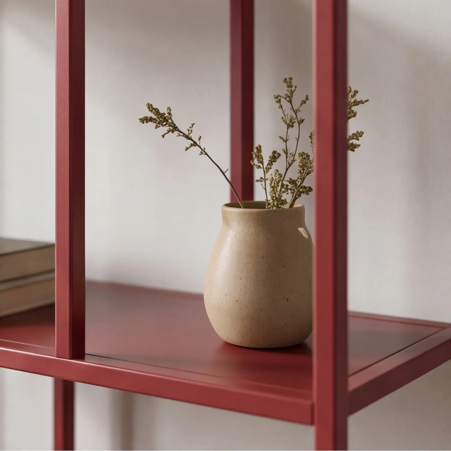 Console design en métal rouge carmin