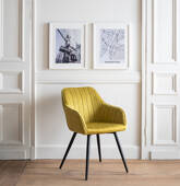 Chaise en velours moutarde