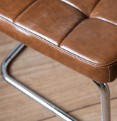 Lot de 2 chaises cantilever...