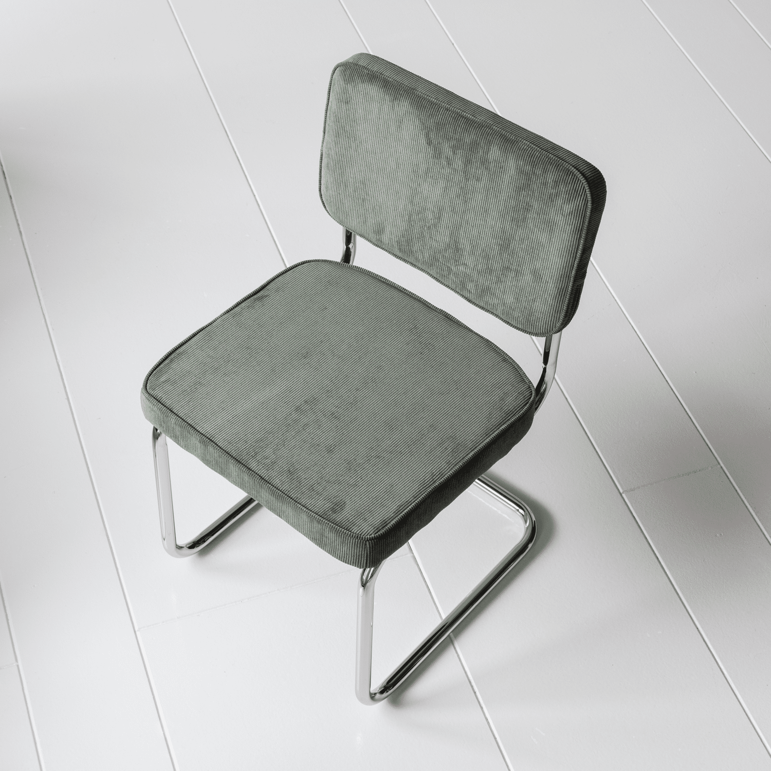 Set van 2 MARIA kaki groene corduroy sledestoelen