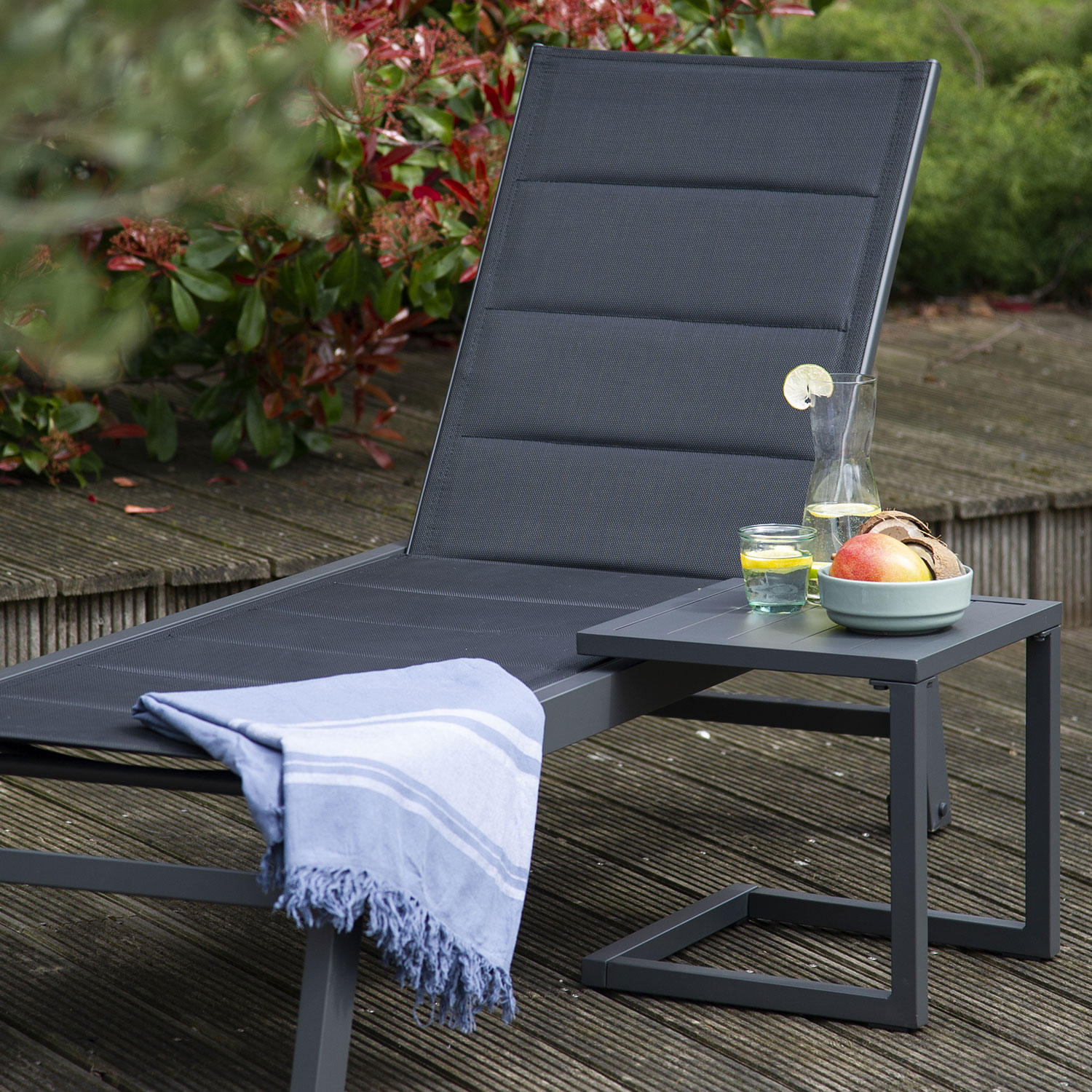 BARBADOS ligstoel en bijzettafel set in zwart textilene - antraciet grijs aluminium