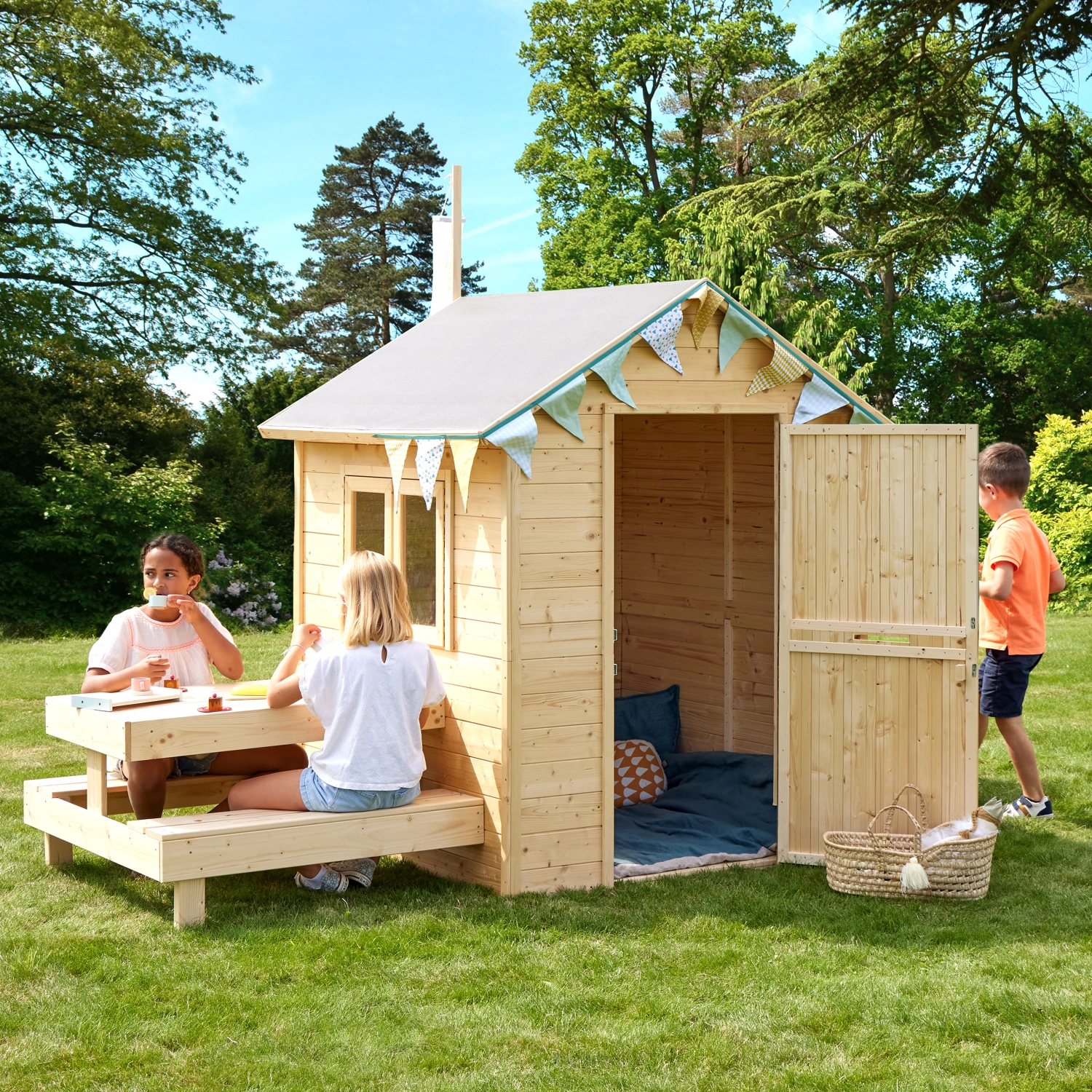 SOULET - Cabane en bois avec table pique-nique pour enfants TIANA