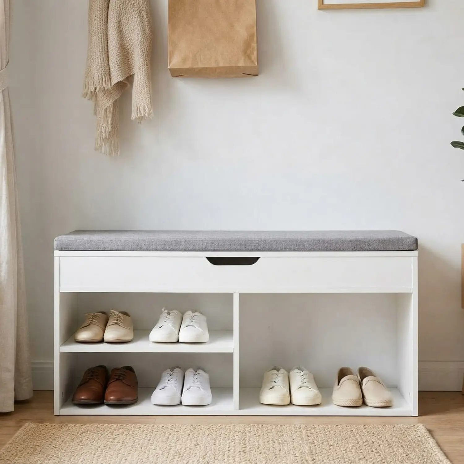 Meuble à chaussures trois casiers avec coffre blanc