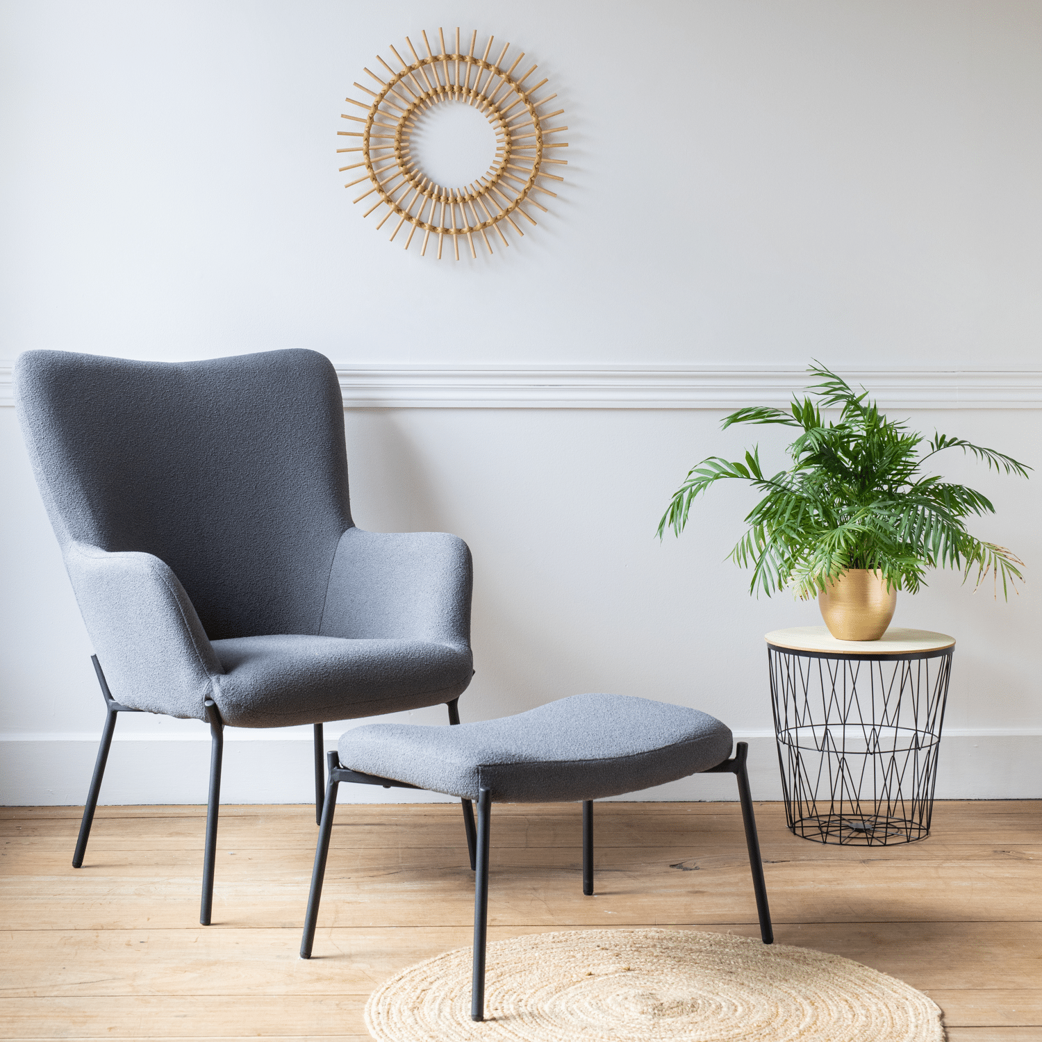 Sillón de tejido bouclé tela gris con reposapiés EIRA