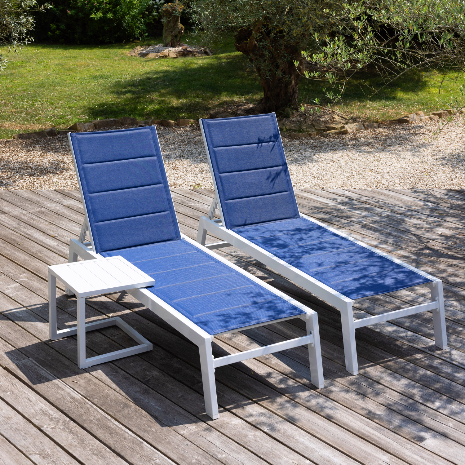 Set 2 bains de soleil et table d'appoint BARBADOS en textilène bleu - aluminium blanc