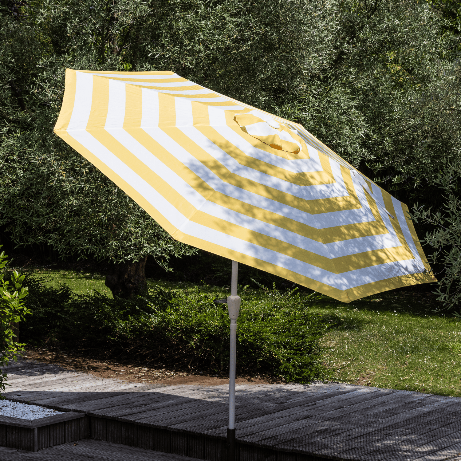 Happy Garden Ombrellone BANDOL Rotondo 2,70 M - Tettoia Con Strisce Gialle Per Giardino E Terrazza