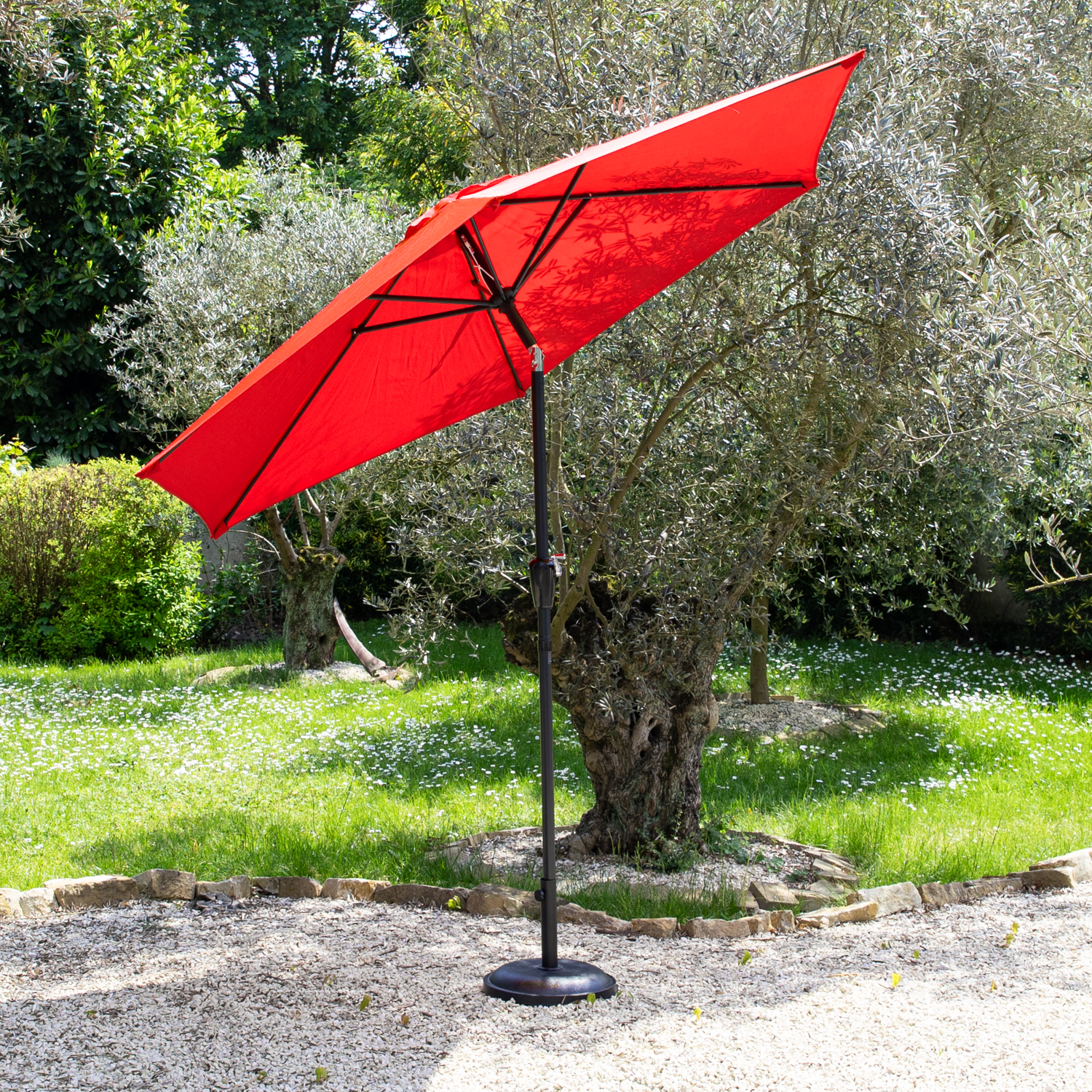 Parasol droit HAPUNA rond 2,70m de diamètre rouge