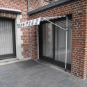 Tenda da sole per balcone CHENE 2 × 1,2 m - Tessuto a righe bianco/grigio e telaio bianco