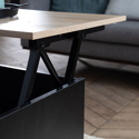 Mesa de café com tampo levantado, preto e madeira HEDDA