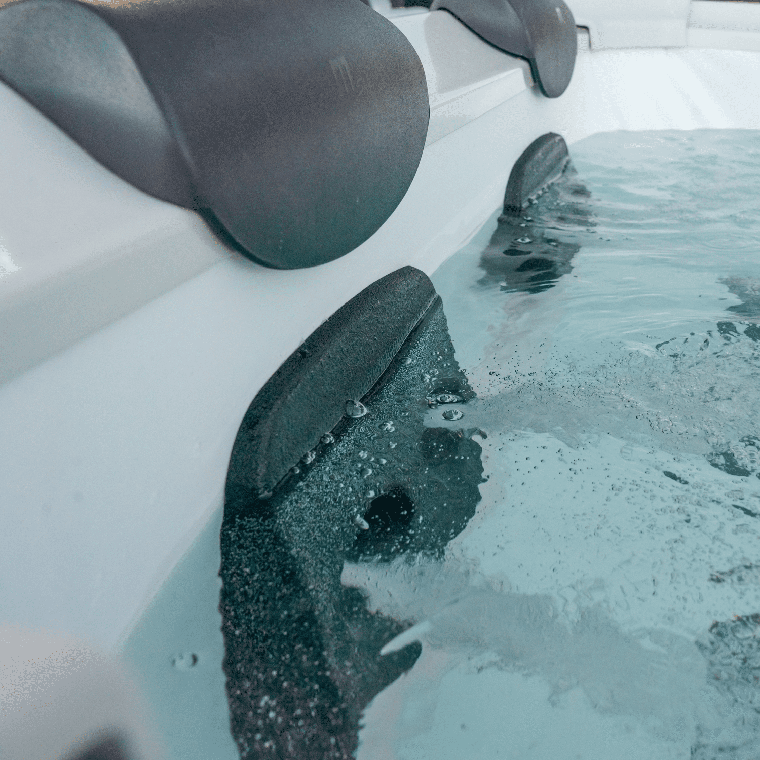 MSPA - Spa rigide connecté carré 160cm OSLO - 6 places + lot de 6 filtres