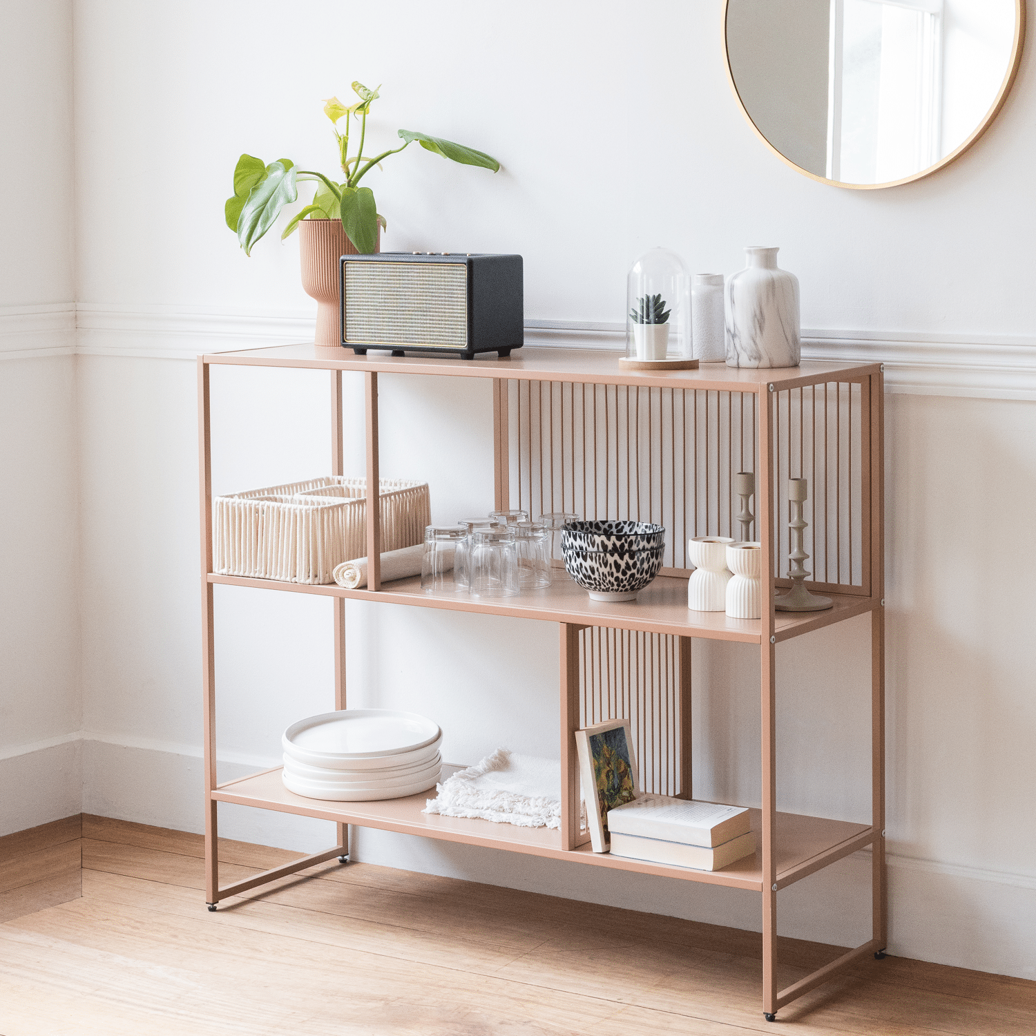 Vieja estantería de metal rosa EMILIA