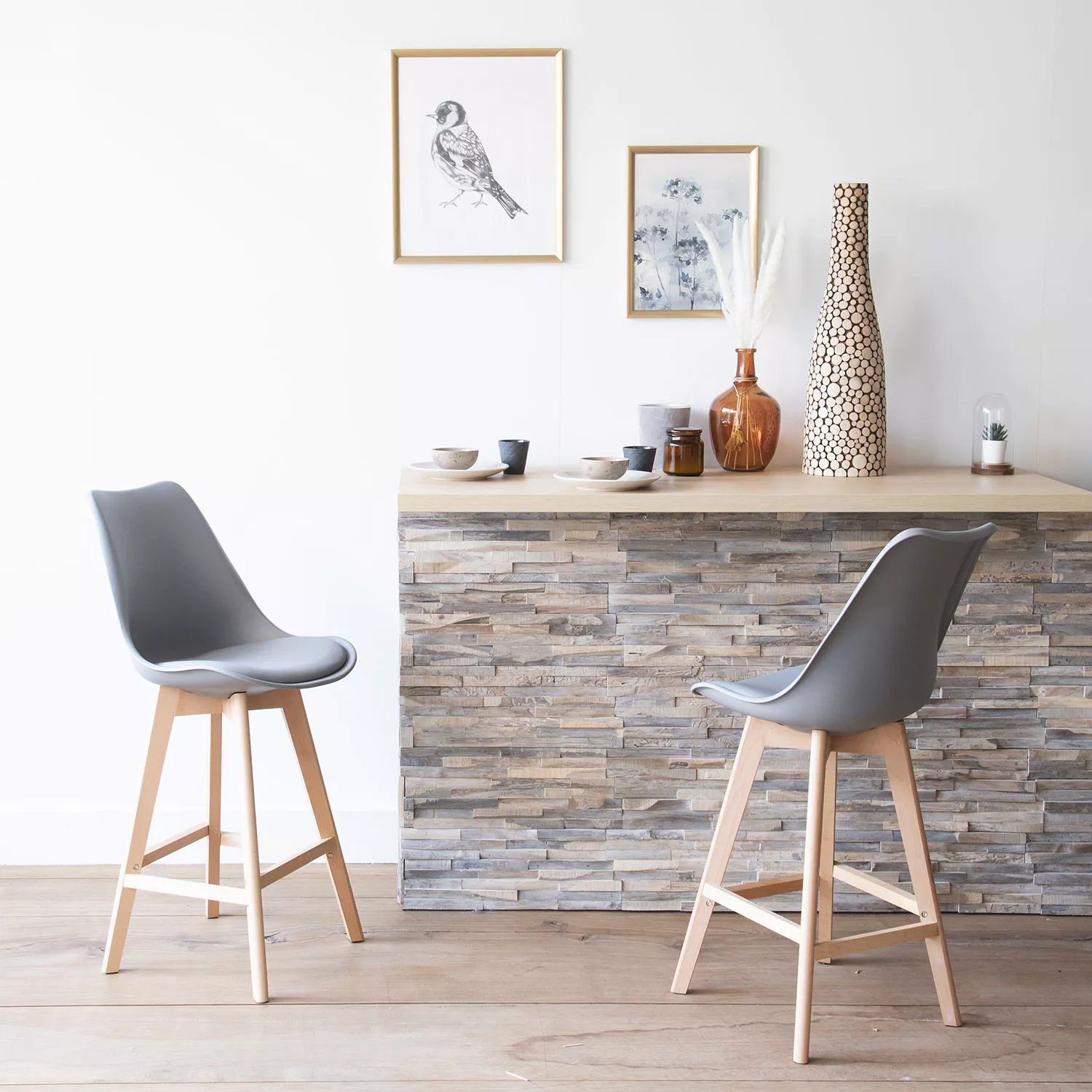 Pack de 2 taburetes escandinavos SVEN gris con cojín