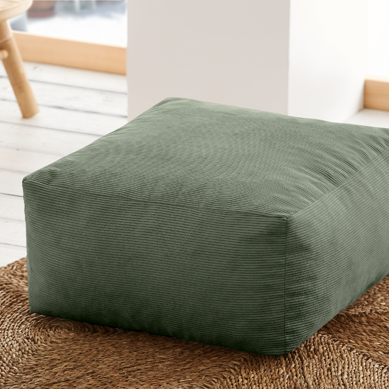 Puff de pana verde desierto cuadrado 50x50cm