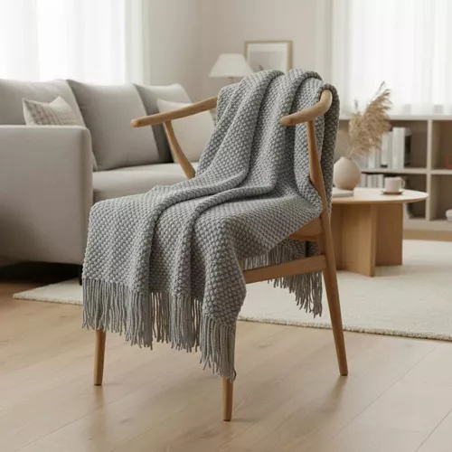 Couverture plaid gris clair...