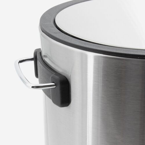 Poubelle à pédale inox mat...