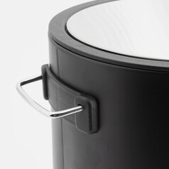 Poubelle à pédale noir mat...