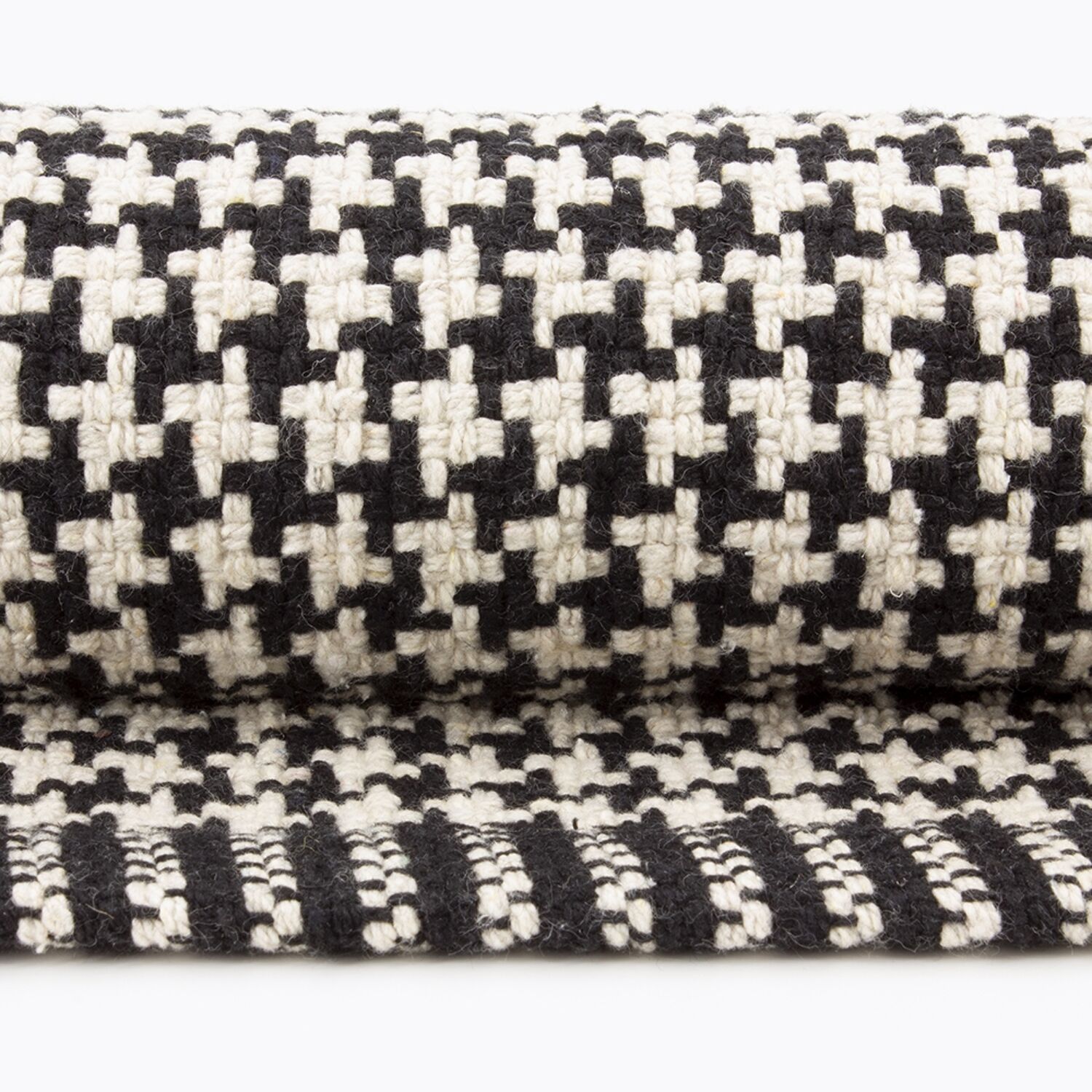 Tapis de bain noir et blanc pied de poule