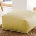 Pouf carré en velours vert...