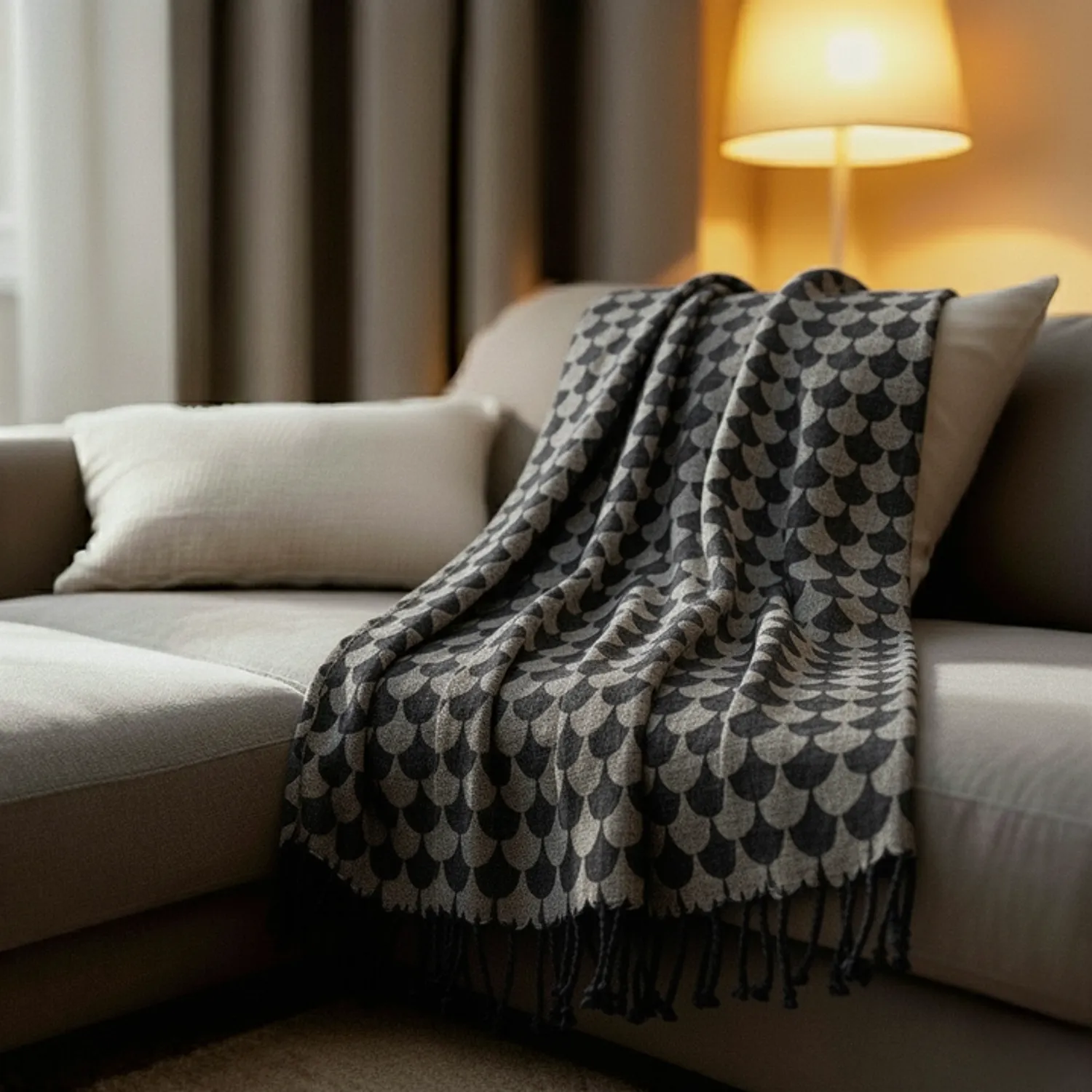 Zwart-grijze katoenen plaid met franjes van DROPALL