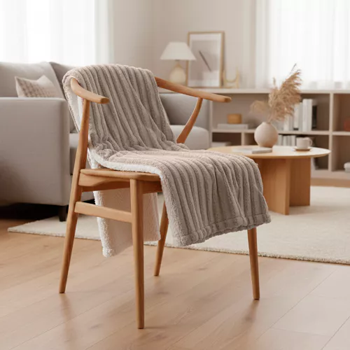 Polyester-Decke in Beige...