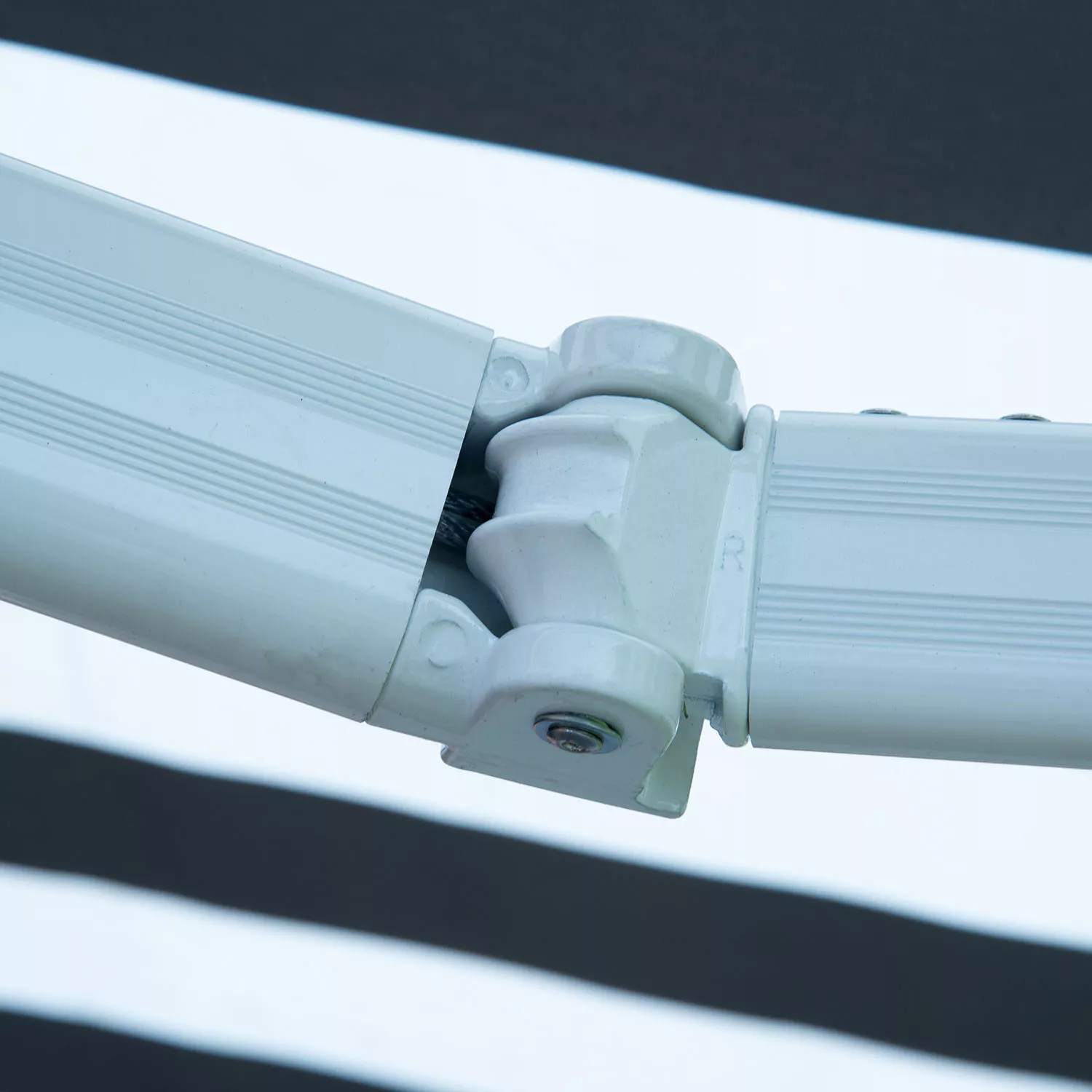 SAULE luifel 5 × 3 m met half luifel - Wit/grijs gestreept doek en witte structuur