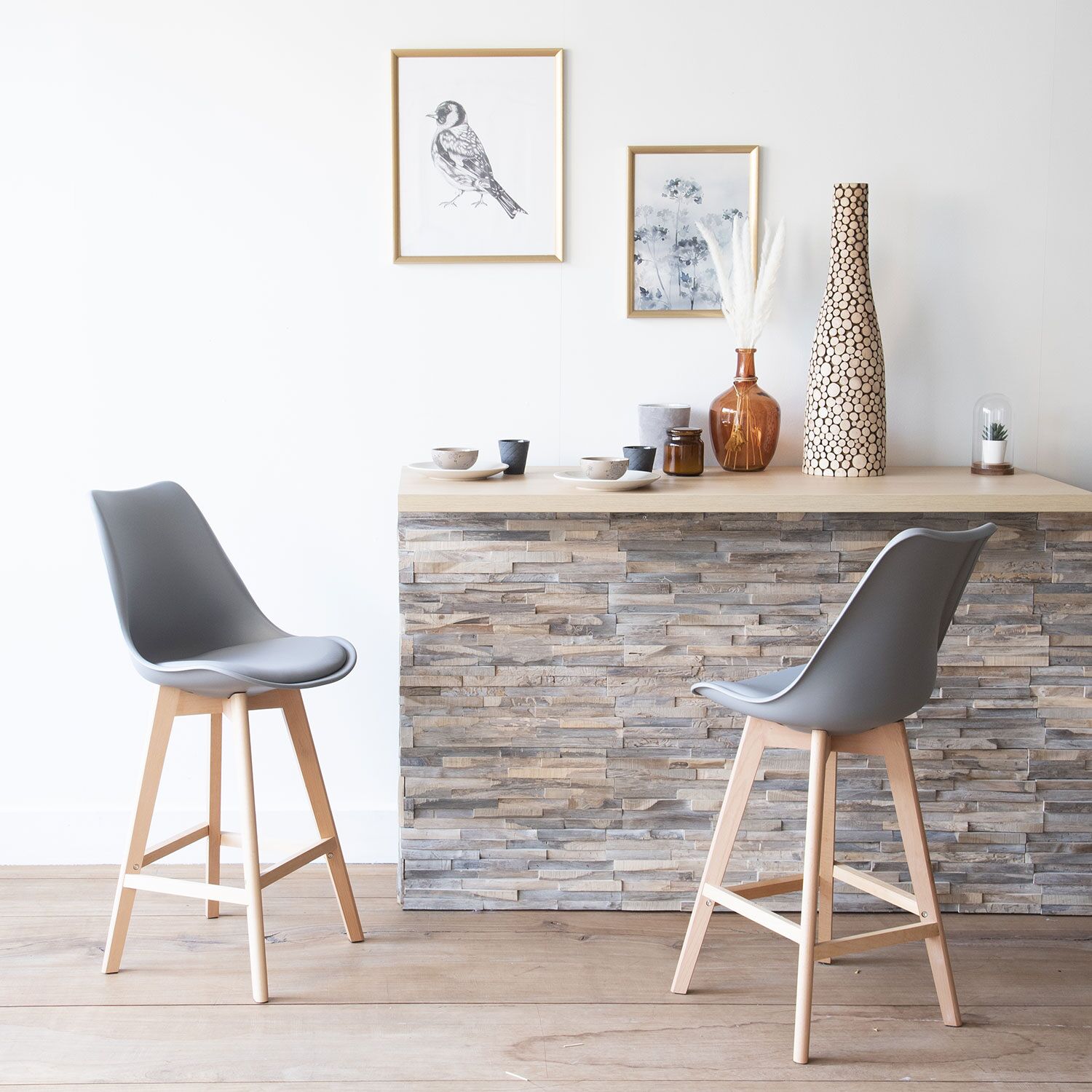 Pack de 2 taburetes escandinavos SVEN gris con cojín