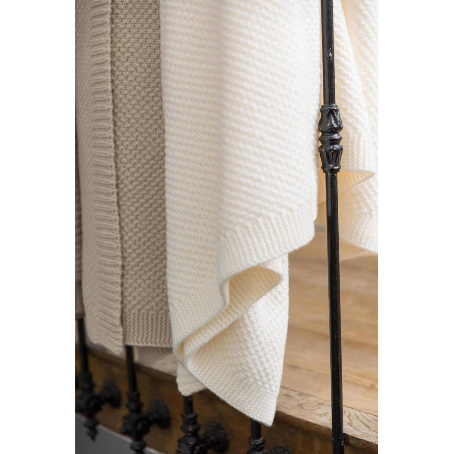 Gebreide gerecycleerde plaid Danilo - Vivaraise, 130 x 160 cm